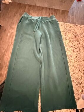 Lululemon Scuba Wide Leg Sweatpants Green Size M Cozy Lounge